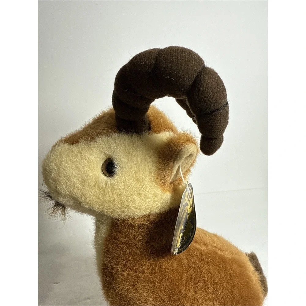 Big Horn Sheep Plush‎ 11x10 In